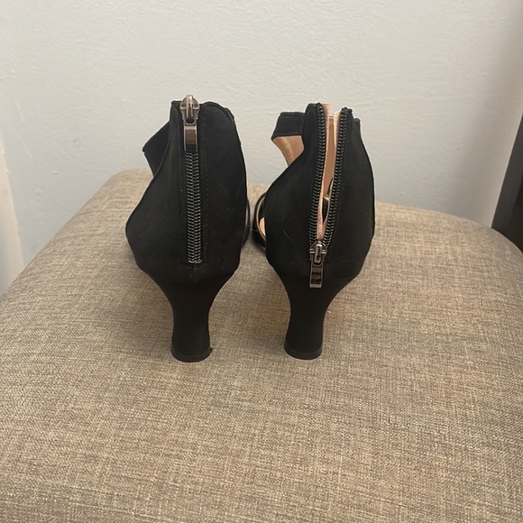 Black suede like open toe shoes - Picture 3 of 4